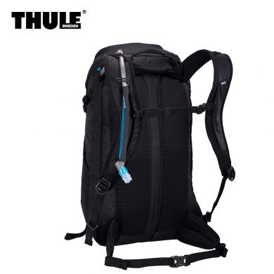 תיק טיולים עם מערכת שתייה AllTrail שחור 22L מבית Thule