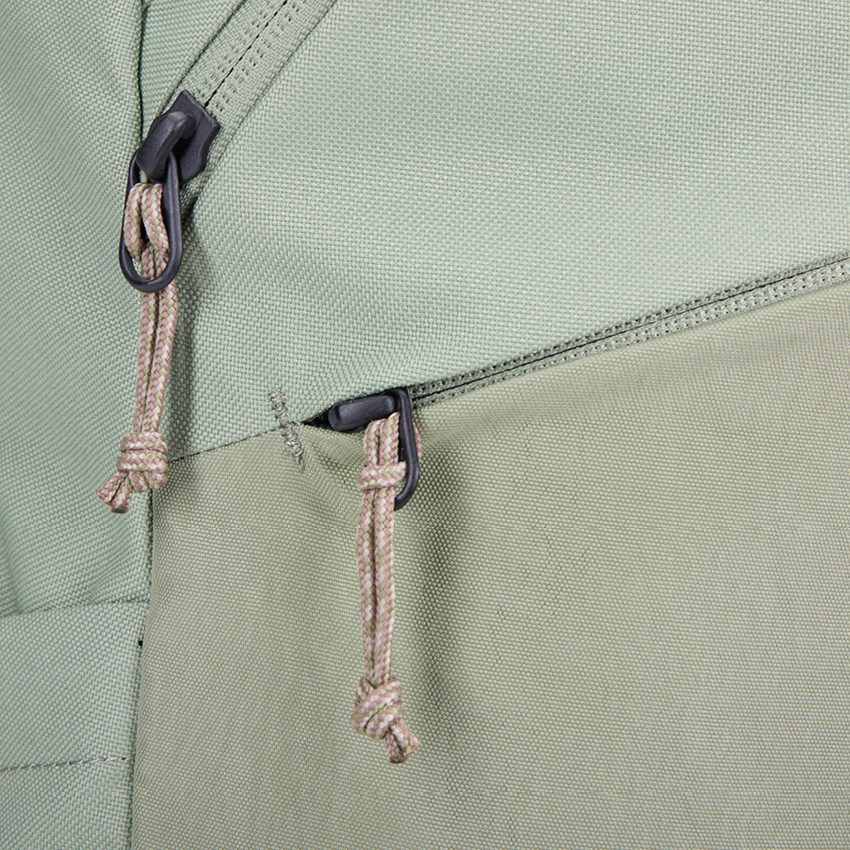 תיק גב INDAGO ירוק בהיר 23L מבית Thule | BuyTik תיק גב INDAGO ירוק בהיר 23L מבית Thule | BuyTik