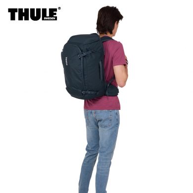 תיק טיולים LANDMARK כחול כהה 40L מבית Thule